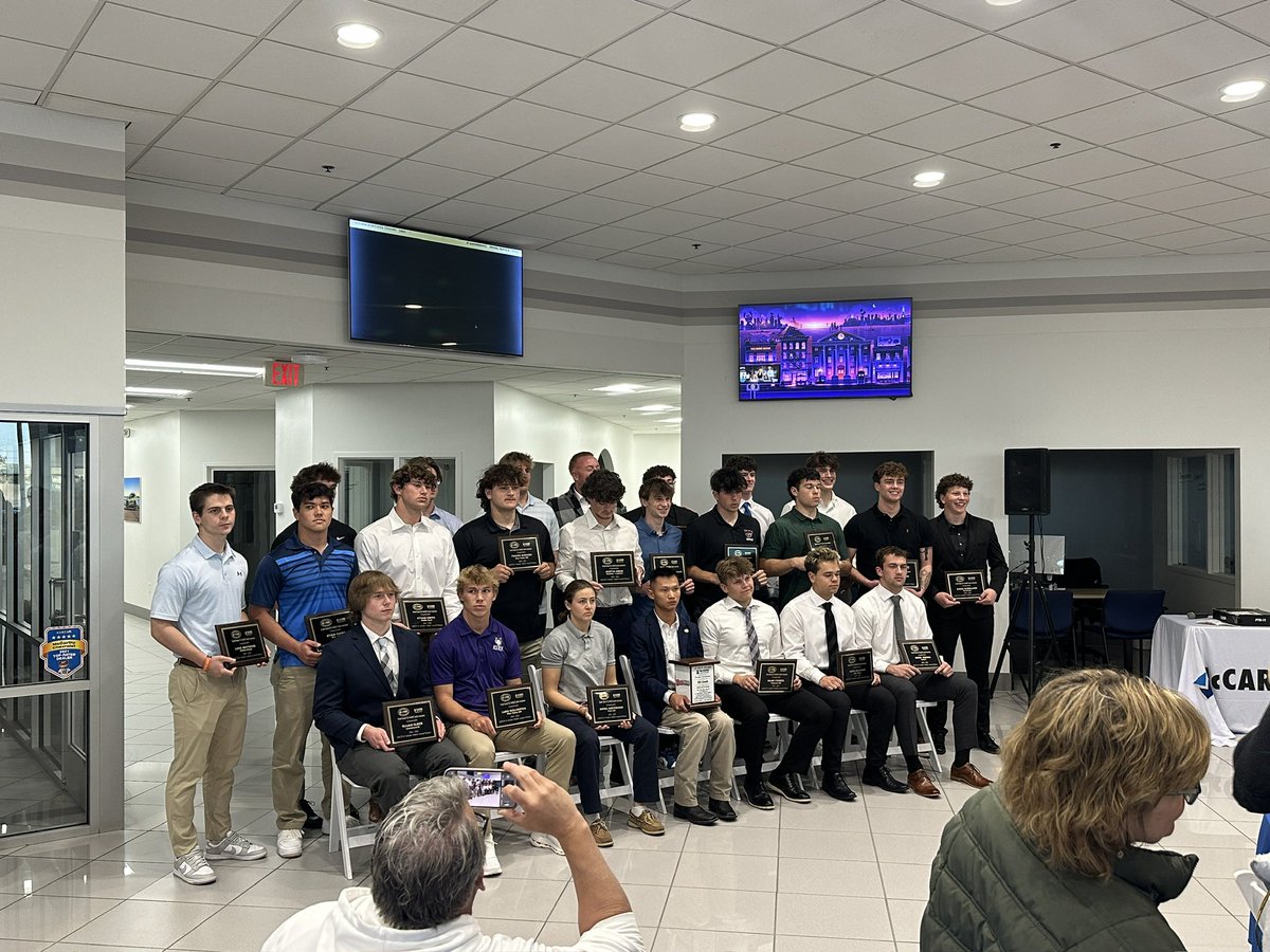 Had a great time tonight <a href="/McCarthy_Auto/">McCarthy Auto Group</a>, extremely grateful to receive this scholarship!! <a href="/The_GKCFCA/">GKCFCA</a> <a href="/CoachCalebWiley/">Caleb Wiley</a> <a href="/CoachHays_/">Anthony Hays</a> <a href="/SavannahFB_/">Savannah Savage Football</a> <a href="/CoachAmbroson/">Jason Ambroson</a>