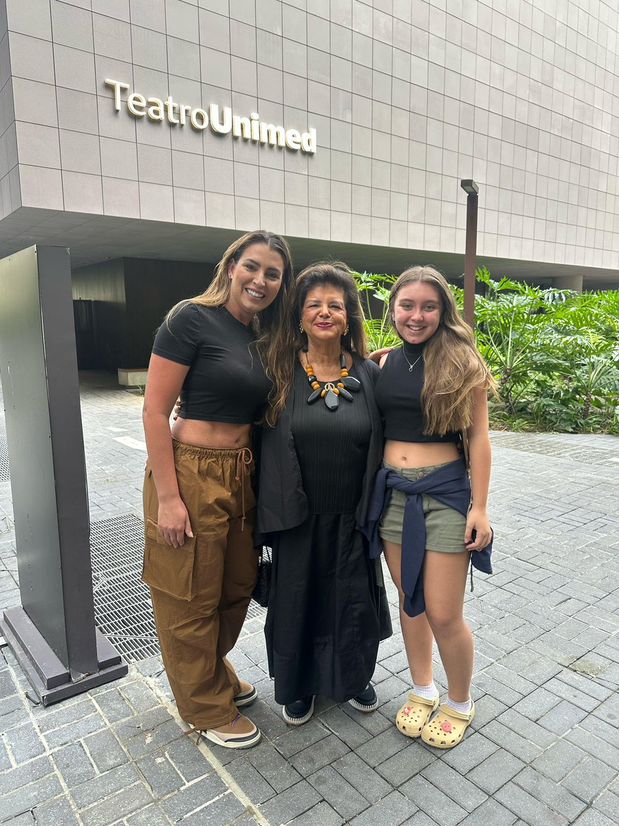 MDemathe's tweet image. Maneira linda de começar o domingo: encontrando a maravilhosa @luizatrajano