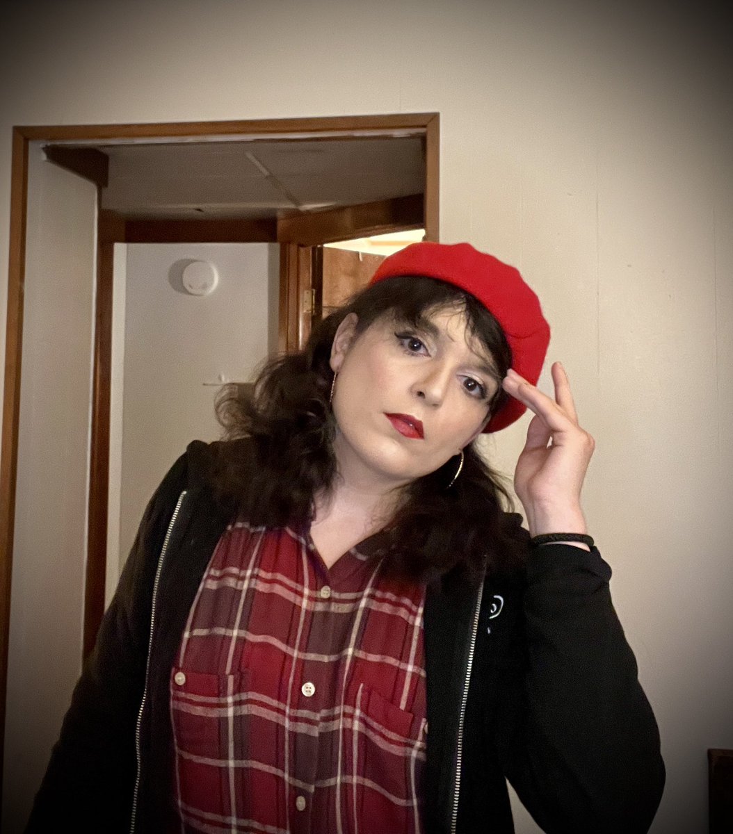 DJSleepySpice's tweet image. Waiting for my siren to call