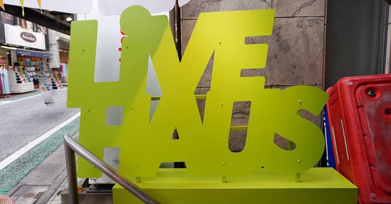 【LIVE】
今月東京下北沢でLIVEです！
オールナイトパーティー！
どっかのタイミングでMCもやるぞ！
よろしく！

▼4/18(金)23時 ENTER THE CENTER @ LIVEHAUS下北沢
w/DJ INDRA+KONNY MC,DJ OKI-CHU&amp; KUWAGATAMC,DJ GEN+MC SYUMI,HALU + MC SHINE,hirazo + MC Euthman,Abitan+MC STONE,Tech City他