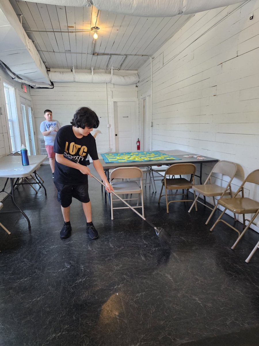 SGT Ramos (@joannestraker) on Twitter photo Hispanic heritage month started with community service at a local Mexican snack shop 😋 #HispanicHeritage #LOTC #SeptemberThrowback
<a href="/TISDGLJHS/">Grand Lakes Junior High</a> <a href="/TISDWWJHS/">Willow Wood Junior High</a> Hispanic heritage month started with community service at a local Mexican snack shop 😋 #HispanicHeritage #LOTC #SeptemberThrowback
<a href="/TISDGLJHS/">Grand Lakes Junior High</a> <a href="/TISDWWJHS/">Willow Wood Junior High</a>