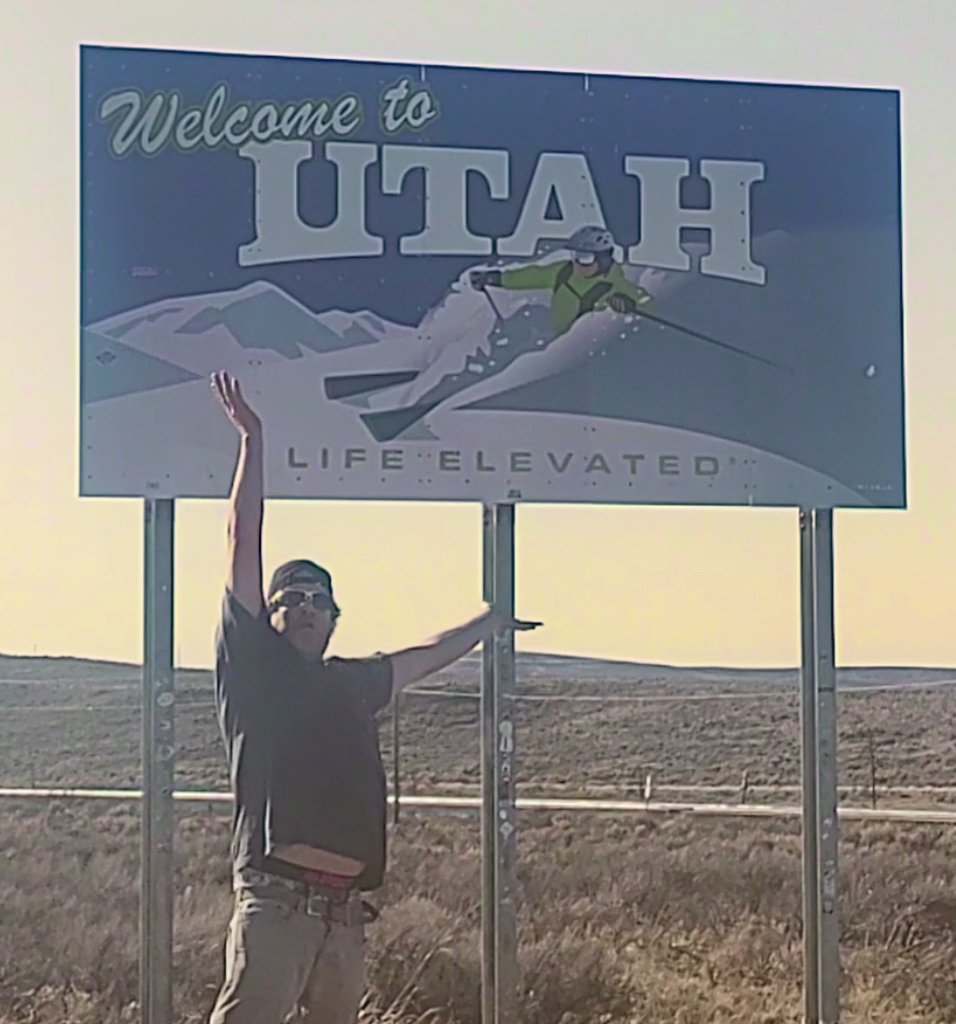 bigrigadventur1's tweet image. Today&apos;s sign....   Welcome to Utah..