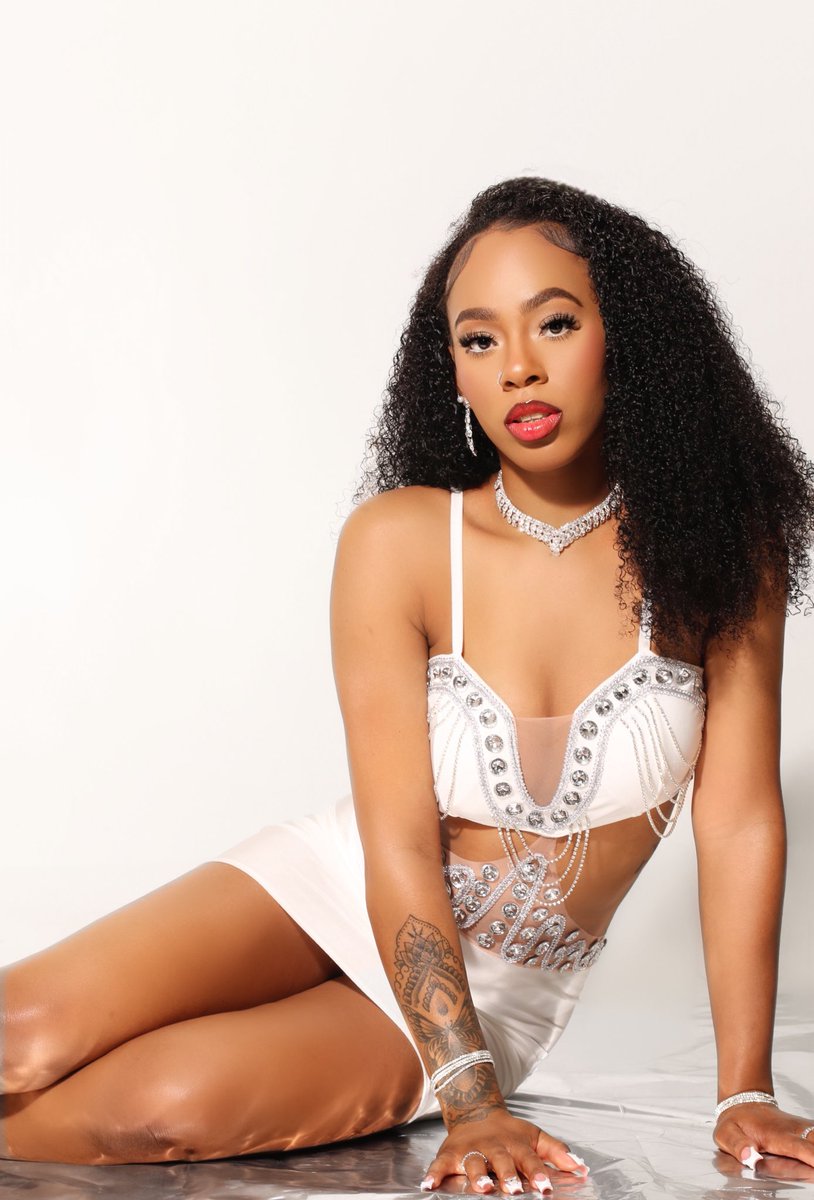 ImaniExtraa's tweet image. It’s my birthdayyyy! 💎