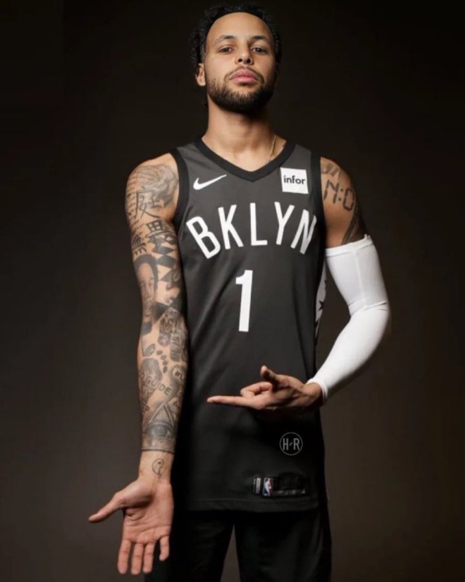 HaterReport's tweet photo. Steph Curry scored 3 points in 33 minutes in a HUGE game 😭😭

A** his veins https://t.co/vhcBN0kJ8b