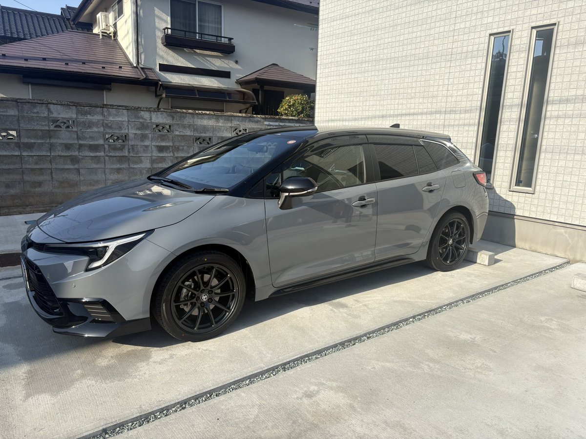 firm_will1230's tweet photo. タイヤ交換した。
純正ホイールですって言い張れるはず。 https://t.co/embtzzyY11