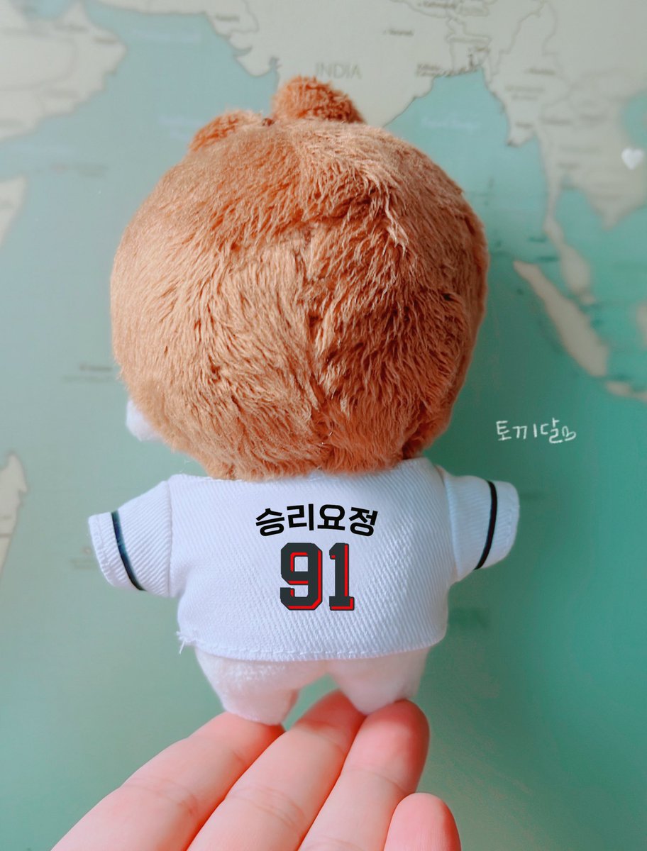 S2aurora_4's tweet photo. 지누따라 두산 유니폼 손민수ㅋㅋ
⚾️귀여운 망곰��유니폼도🐰입어줫으면
#JINU #승리요정 #김진우
#위너 #WINNERDOLL 🏟️ https://t.co/DgKJbine0o