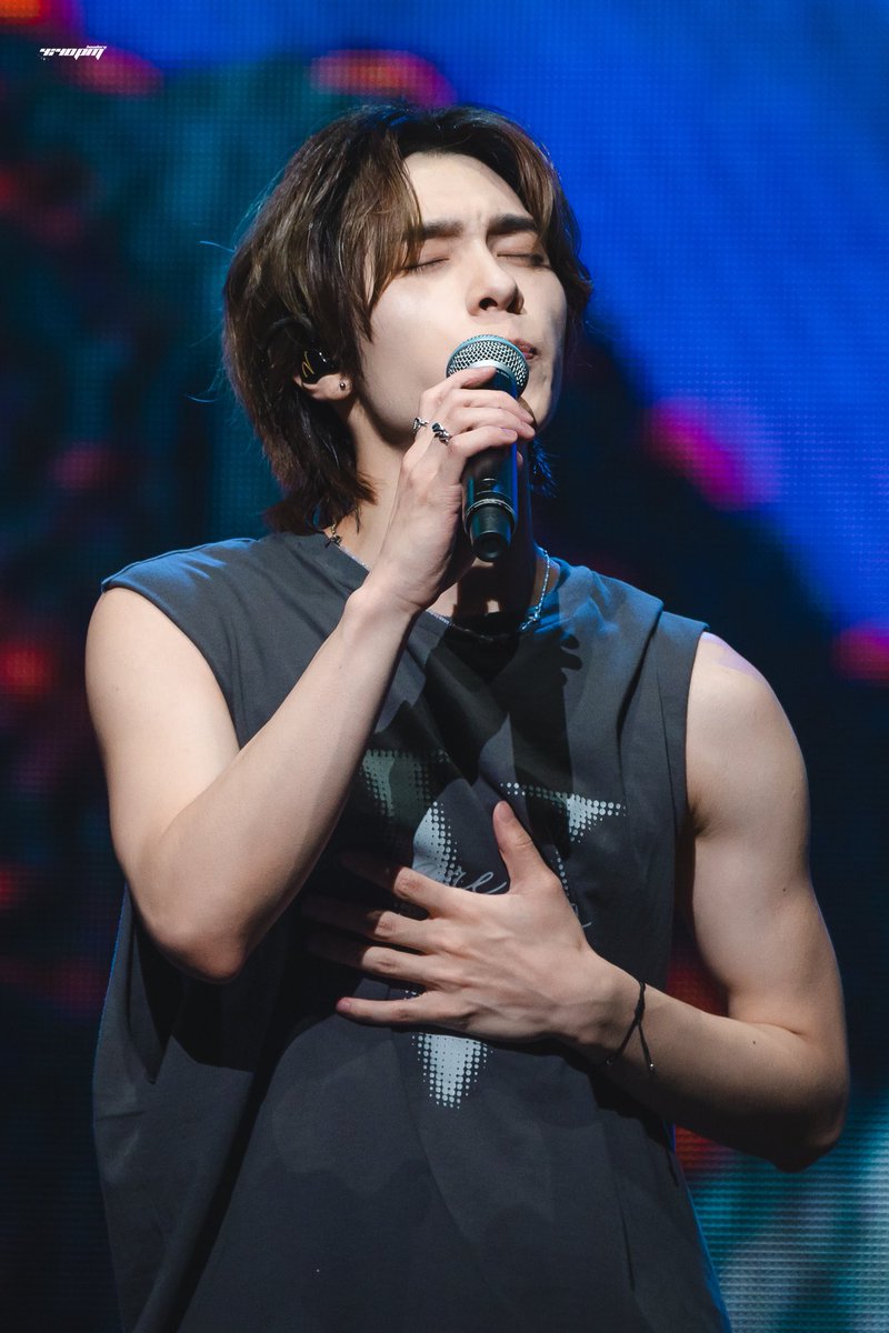 hghdry's tweet image. ohhh grrrr those muscles