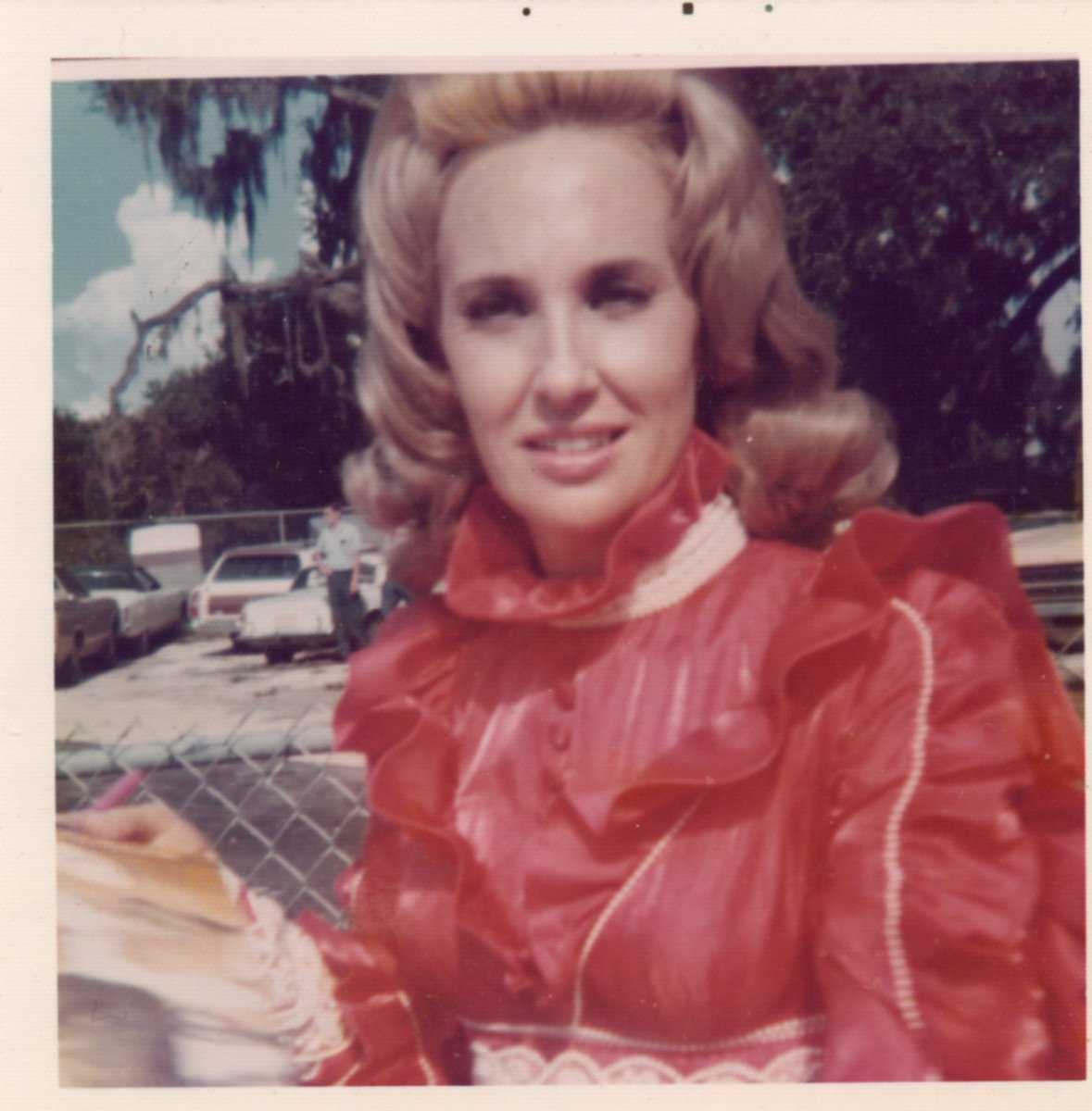 MadMax1861's tweet image. Remembering #TammyWynette, The #FirstLadyofCountryMusic, on the 27th anniversary of her passing. I drove home 644 miles today and listened to Tammy CDs the whole way. #CountryMusicHallOfFame #Tammy #FirstLadyOfCountry