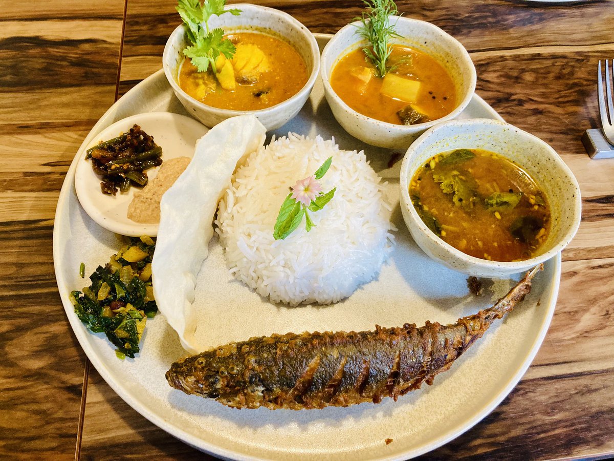 Mayanuet's tweet photo. ✨食べぃログ✨

【Ansh】
飯田橋
南インドシーフードプレート https://t.co/QwsWaHVKsO