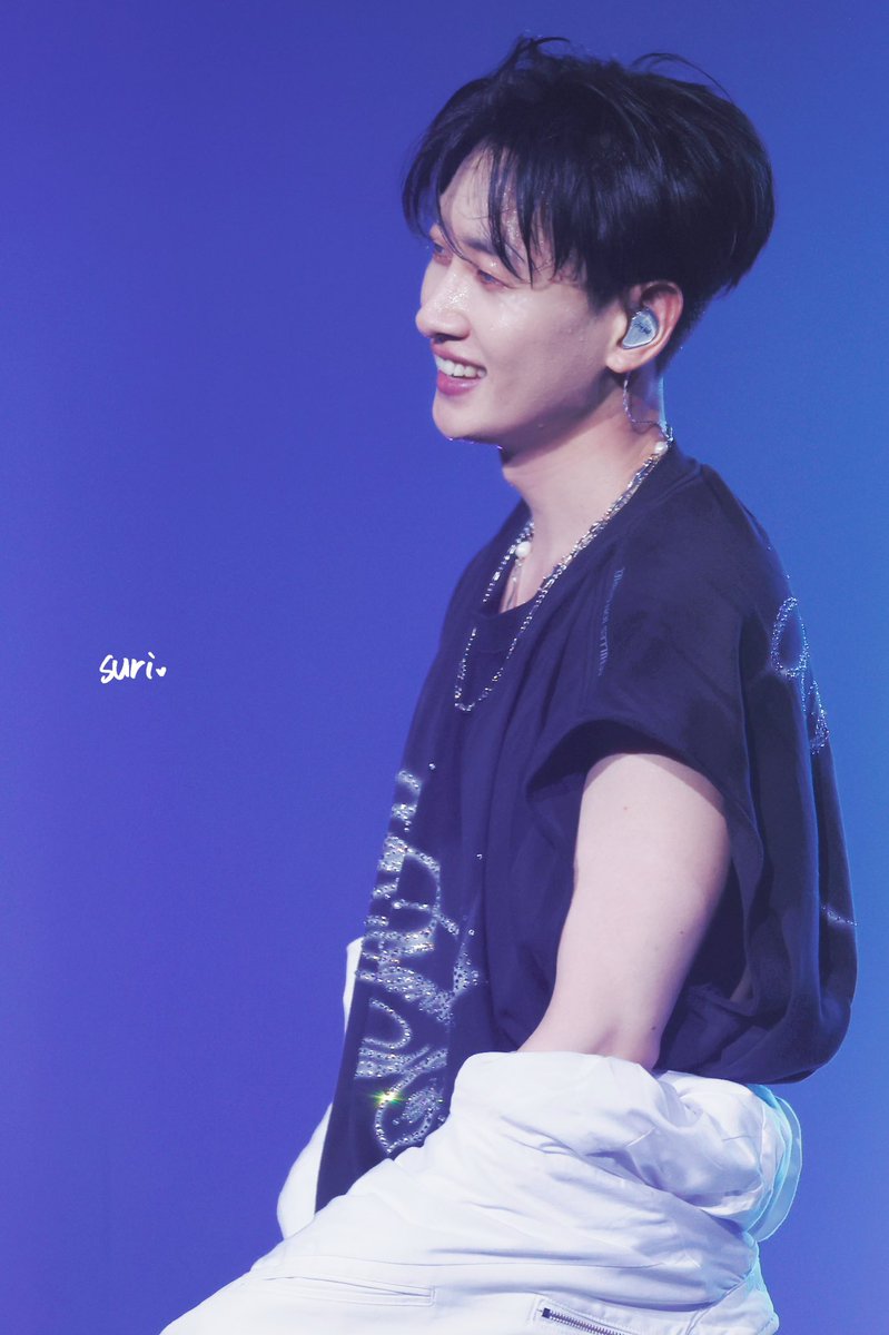 suriwithmoon's tweet photo. 20250406 Limitless: Time Special in SEOUL Day 2
🌙

#은혁 
#EUNHYUK
#ウニョク
#슈퍼주니어DnE 
#SuperJuniorDnE
#Limitless_Time https://t.co/WiYZBMsI3N