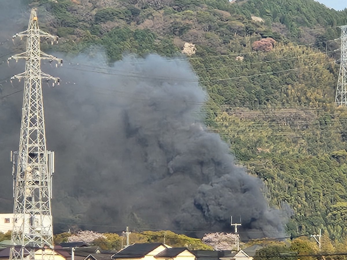 火事情報】福岡県北九州市八幡西区上上津役1丁目付近 建物から黒煙