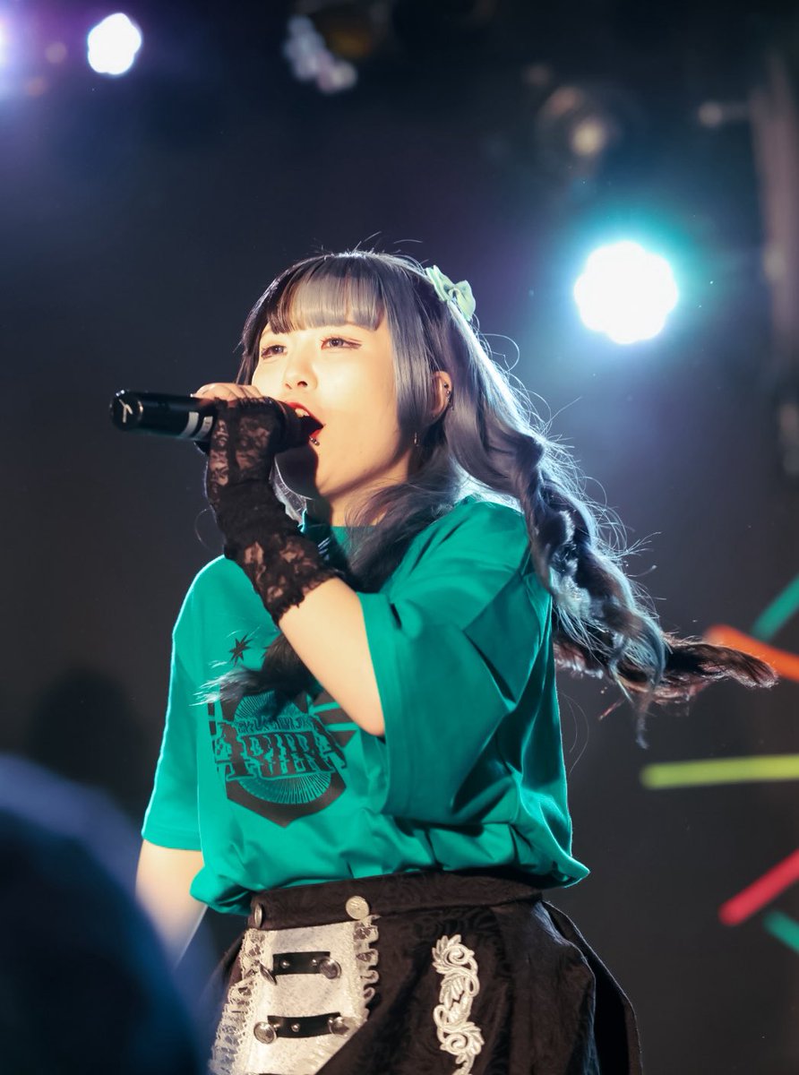 yama7743saba's tweet photo. 凛々しくも臨界に咲くARTERIA
眠麗うみさん
シャウト、デスボやったり普段は全然違う感じなのになぁ。
サブスクでも楽曲聴けるし、
ライブも楽しいから、気になった人は是非❗️
#すいまぁ〜
#LIVESTUDIORIPPLE
#ファインダー越しの私の世界
#ライブ写真
#livephoto
#ライブ撮影 https://t.co/kIE00wZZU7