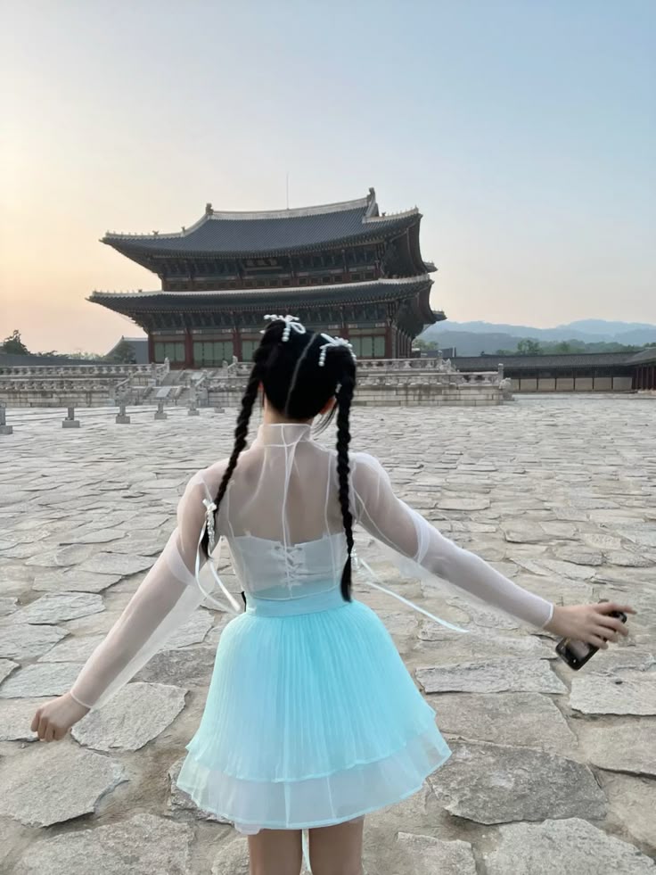 hanni 🏎️🏁 (@hannihourly) on Twitter photo 