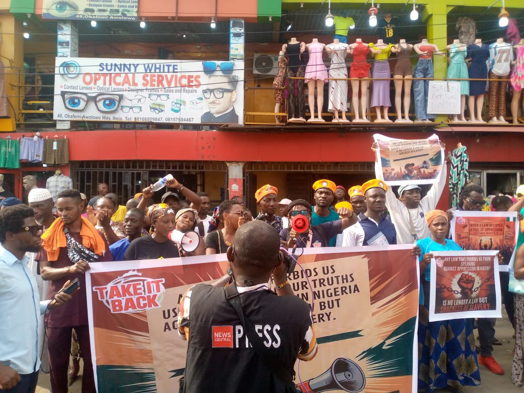 ShemariahMedia's tweet photo. Photos: Lagos State Begin Protest Against Cyber Crime Act, Despite Police Threat.
#April7Protest #ShemariahMedia #ShemariahUpdates https://t.co/xF4N8Dh5QA
