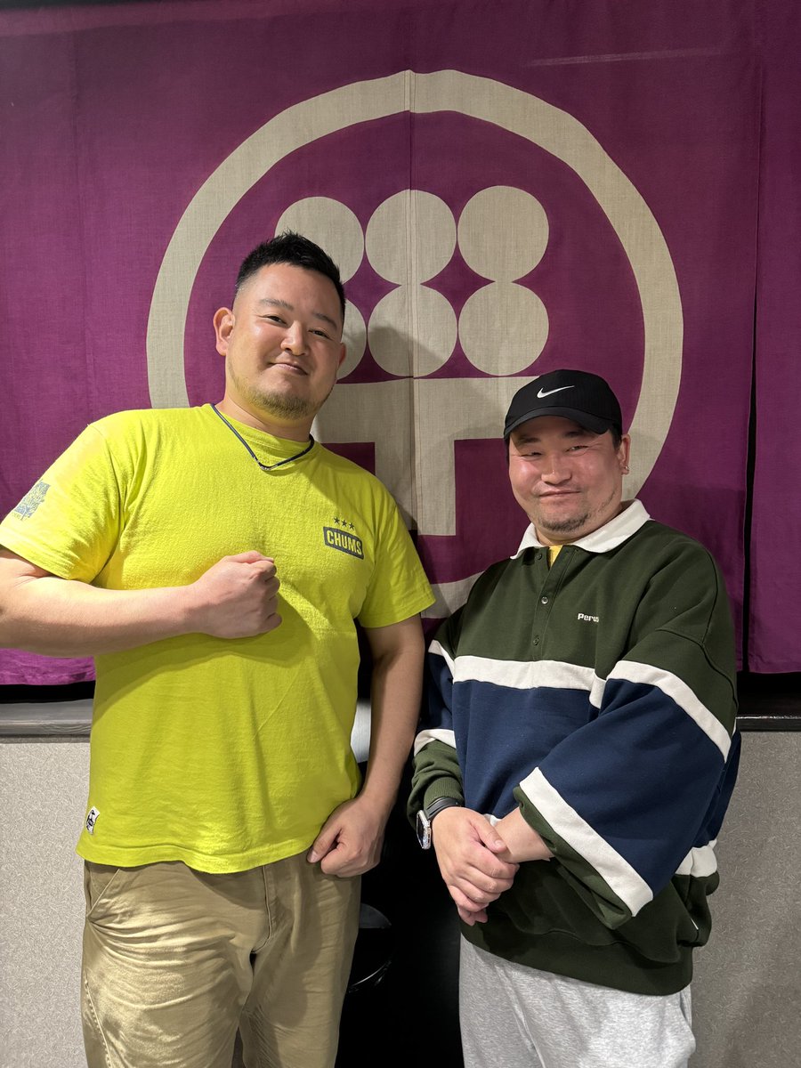 大阪六天18時OPEN!!

👔毎週月曜日は着衣天👔

あなたは着衣？それとも褌⁇
すっかり春ですね🌸新生活スタートの方ももいらっしゃると思います☘️ぜひ、六天でお酒飲んで発散しましょ😚
いつもの褌レンタルもございます♪
日本酒3種飲み比べは月曜日限定❣️

本日のスタッフはビッシュ、ショーキです🫶