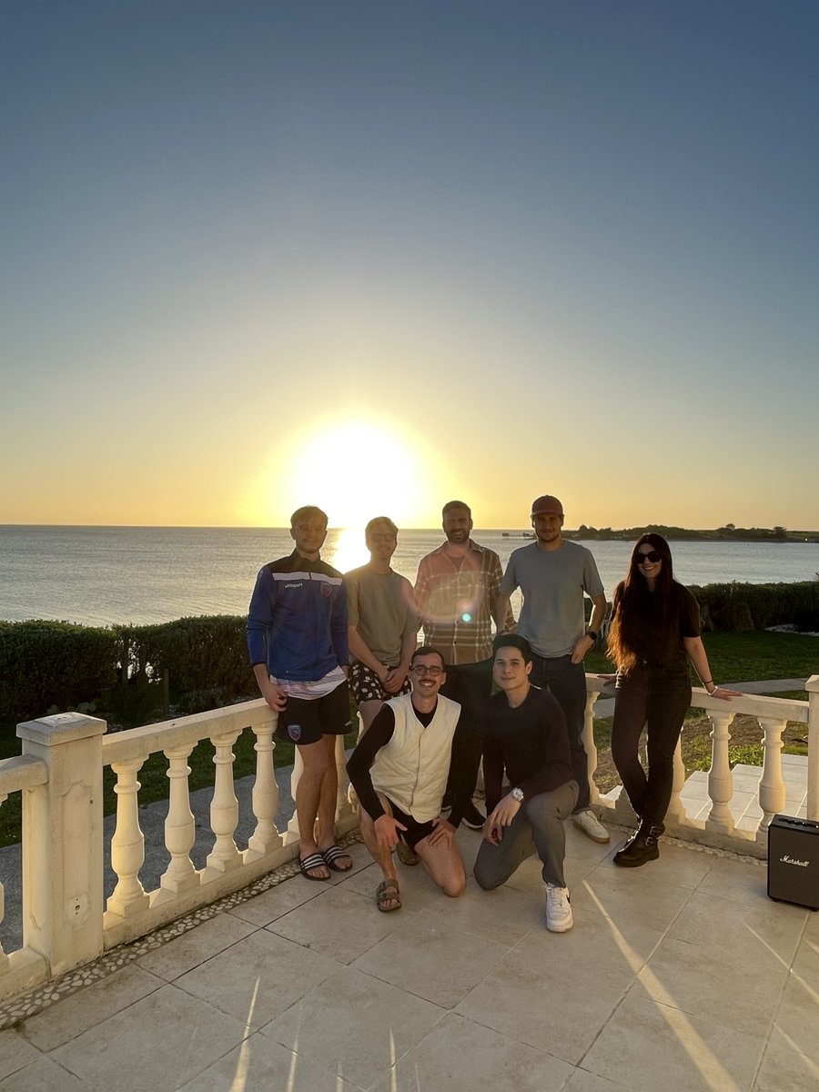 We bootstrapped our local SEO SaaS to a team of 7 — without raising a single euro.

And guess what?
There’s absolutely no secret sauce.

The playbook is everywhere. You’ve probably seen it a dozen times 👇

1/ Solve a real pain for a specific market
2/ Get a sales team to sell it