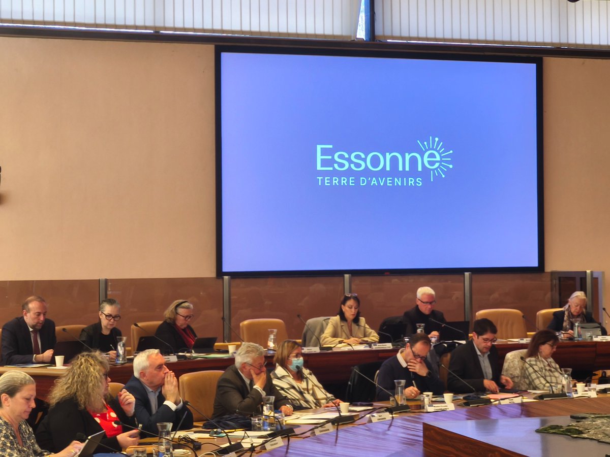 L'Essonne de toutes nos forces (@91dtnf) on Twitter photo C’est parti pour une journée de discussions et d’adoptions de politiques publiques structurantes pour notre territoire. A cette occasion, nous avons l’honneur de recevoir <a href="/Prefet91/">Préfète de l'Essonne 🇫🇷</a> de l'Essonne, Madame Frédérique Camilleri, pour la présentation de son rapport d’activité annuel. C’est parti pour une journée de discussions et d’adoptions de politiques publiques structurantes pour notre territoire. A cette occasion, nous avons l’honneur de recevoir <a href="/Prefet91/">Préfète de l'Essonne 🇫🇷</a> de l'Essonne, Madame Frédérique Camilleri, pour la présentation de son rapport d’activité annuel.