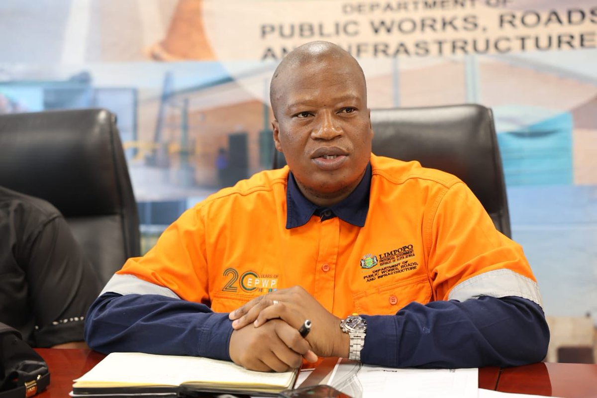 Mans_not_barry's tweet photo. Since stepping into office in June 2024, MEC Tony Rachoene has been all action! 

Over 340 new jobs created in under 6 months, with 150 more on the way. That's real commitment to tackling unemployment.
#TonyRachoene #LimpopoWorking https://t.co/o1XemOSKbC