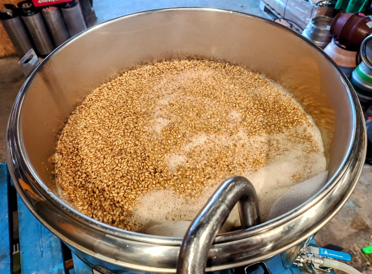 It's a mini-mash, parti-gyle, peat-smoked, barley wine sort of day. Our favourite sort of day 😁