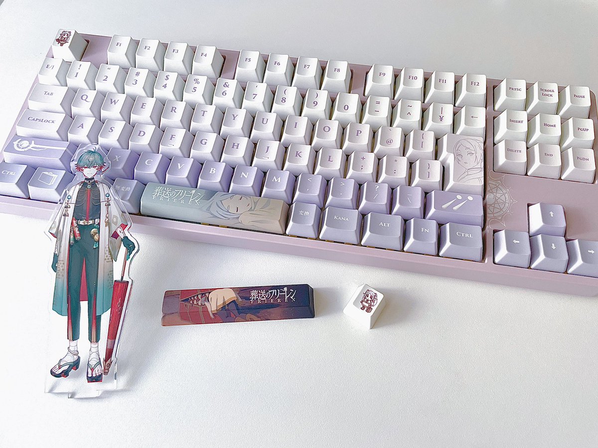 AMICISさんからなんと葬送のフリーレンモデルの限定キーボードをご提供