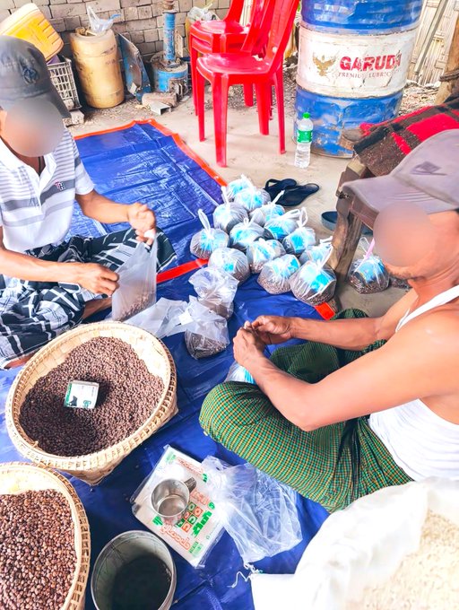 htartha76128693's tweet photo. With Assistance of one of International Organization, food and Emergency Relief Supplies were provided & distributed for 394 households in 8 villages of #Sagaing Township, #NUG controlled areas . #WhatsHappeninglnMyanmar #2025Apr7Coup #MyanmarEarthquake #MyanmarNeedsHelp https://t.co/1qlBevb1wM
