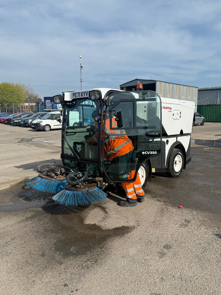 Our demo team were out on the road on Friday showcasing the CV 350 Sweeper to another local authority. Always a pleasure demonstrating how our kit gets the job done efficiently and effectively.