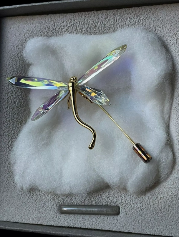 ClassicalVision's tweet photo. 💎 Fun Fact 💎

Did you know? 🧐

Daniel Swarovski, the founder of Swarovski, revolutionized the jewelry world with precision-cut crystals that mimic diamonds, at a fraction of the price.

#Swarovski #VintageFashion https://t.co/qQb3Cnrva8