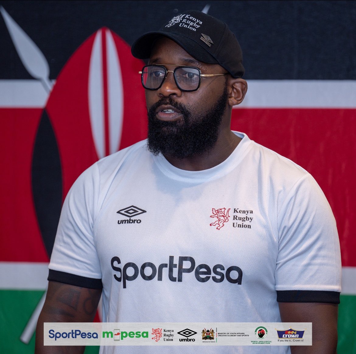 Give this man his bouquet. He’s building an amazing squad &amp; thanks #KRU for giving him time to do so. Well in Bling! Vile inafaa #Kenya7s