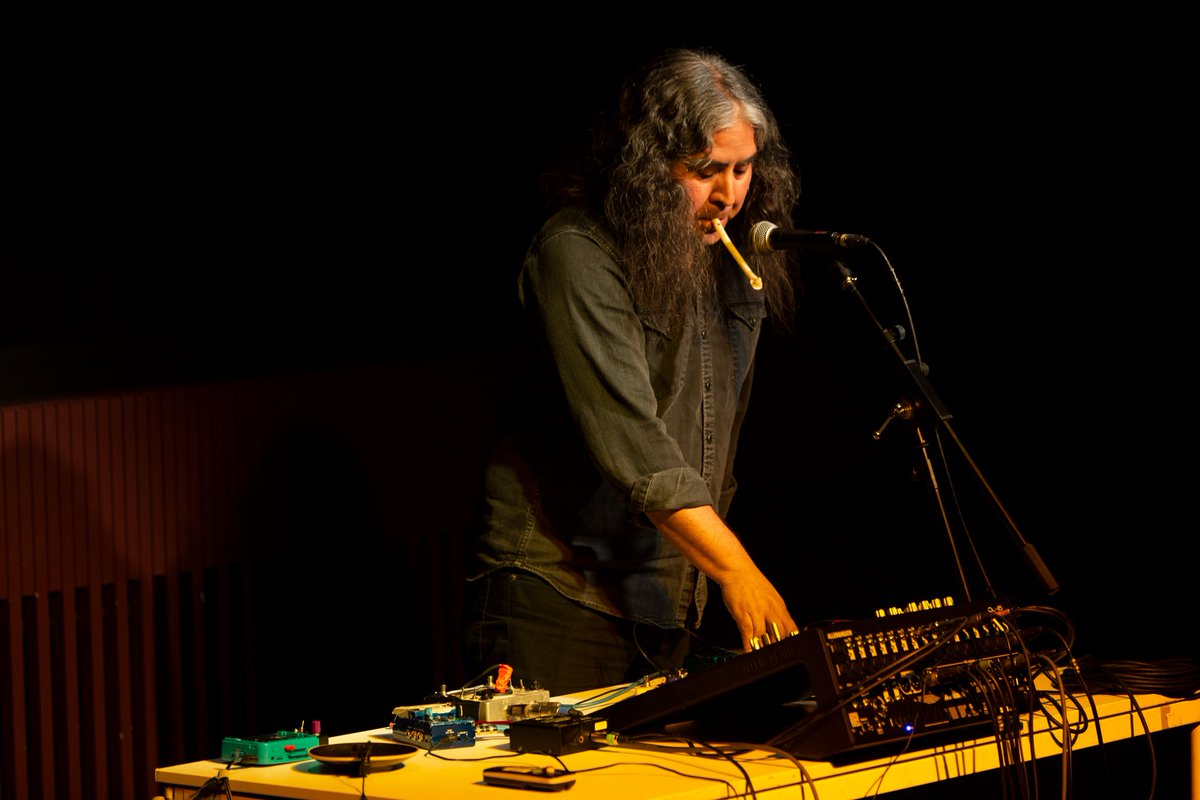 🔥 NEW IN DISCLAIMER Preemptive Listening: The Sonic Politics of Emergency - Conversations, essays, and performances extending from the film by Aura Satz disclaimer.org.au/contents/preem…