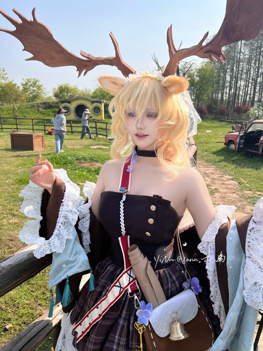 薇薇安娜

#Arknight #Viviana 
#ヴィヴィアナ #コスプレ #cosplay https://t.co/7vpGogNTJ0