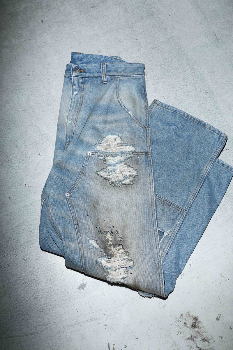 Them_mag's tweet image. Them magazine No.057 “Colorful Spring”

PALETTE de MAISONS

Photography: YOSHIO KATO

Denim Pants from MM6 MAISON MARGIELA

#colorfulspring
#themmagazine
#mm6maisonmargiela