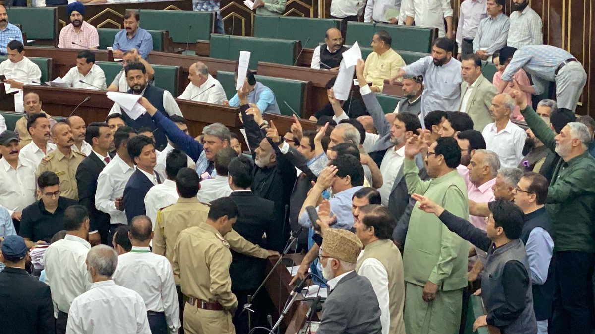 GreaterKashmir's tweet image. Protest breaks out in J&amp;amp;K Assembly over Waqf Bill 

Lawmakers of the ruling party, Congress, PDP and Independents try to storm the Well, shouting “Waqf Bill Namanzoor” as Speaker rejects adjournment motion.

Photography by Mir Imran/GK
#JammuAndKashmir #WaqfBill #AssemblyProtest…