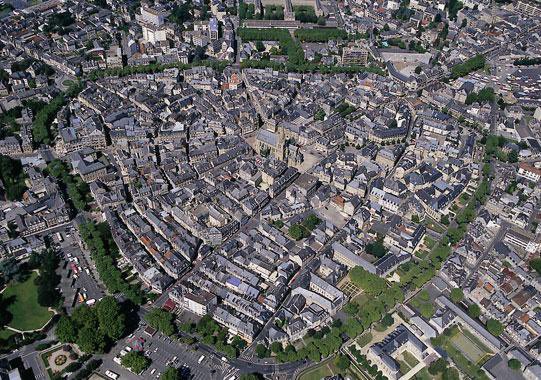 Direction #Brive : une journée avec le <a href="/MedefLimousin/">MEDEF Limousin</a> en Corrèze. Visites d’entreprises, échanges avec les adhérents sur notre mobilisation en Europe &amp; international dans un moment de profonds bouleversements. Brive, Paris, Bruxelles, Washington… toutes nos actions sont liées !