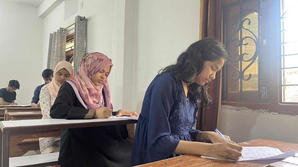 AkbarClasses's tweet image. 2nd Minor Test for AMU Class 11 Entrance at AKBAR CLASSES.
Focus. Discipline. Determination.
This is how futures are built.
#AMUEntrance #MinorTest #AkbarClasses #ThinkLogically #Kishanganj #AMUPrep