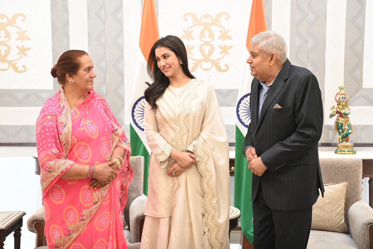 RUKMINI MAITRA (@rukminimaitra) on Twitter photo On the completion of 75 days of #Binodiini - Ekti Natir Upakhyan, I am honoured to have had the good fortune to screen #Binodiini for our Honourable Vice President of India Shri Jagdeep Dhankar Sir <a href="/VPIndia/">Vice-President of India</a> , upon his special invite at the Vice President's House in Delhi.
It was On the completion of 75 days of #Binodiini - Ekti Natir Upakhyan, I am honoured to have had the good fortune to screen #Binodiini for our Honourable Vice President of India Shri Jagdeep Dhankar Sir <a href="/VPIndia/">Vice-President of India</a> , upon his special invite at the Vice President's House in Delhi.
It was