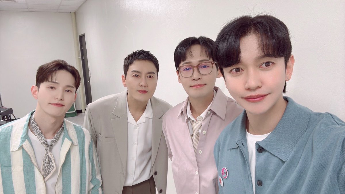 [📸] #KBSCoolFM #윤정수남창희의미스터라디오 📻

노을이 여러분께 보내드린 봄, 잘 받으셨나요?
올해도 행복한 일들만 가득하길 바라요☺

#NOEL #노을
#CJeSMUSIC #씨제스뮤직