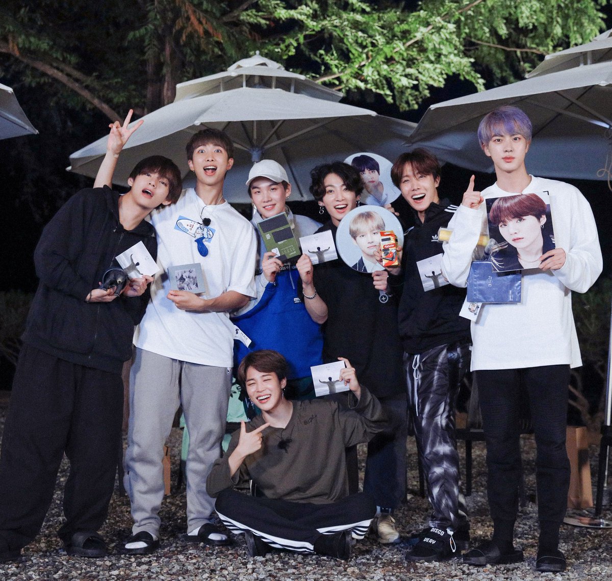 winnttaebear's tweet photo. My seven https://t.co/pwqXS4UnEk