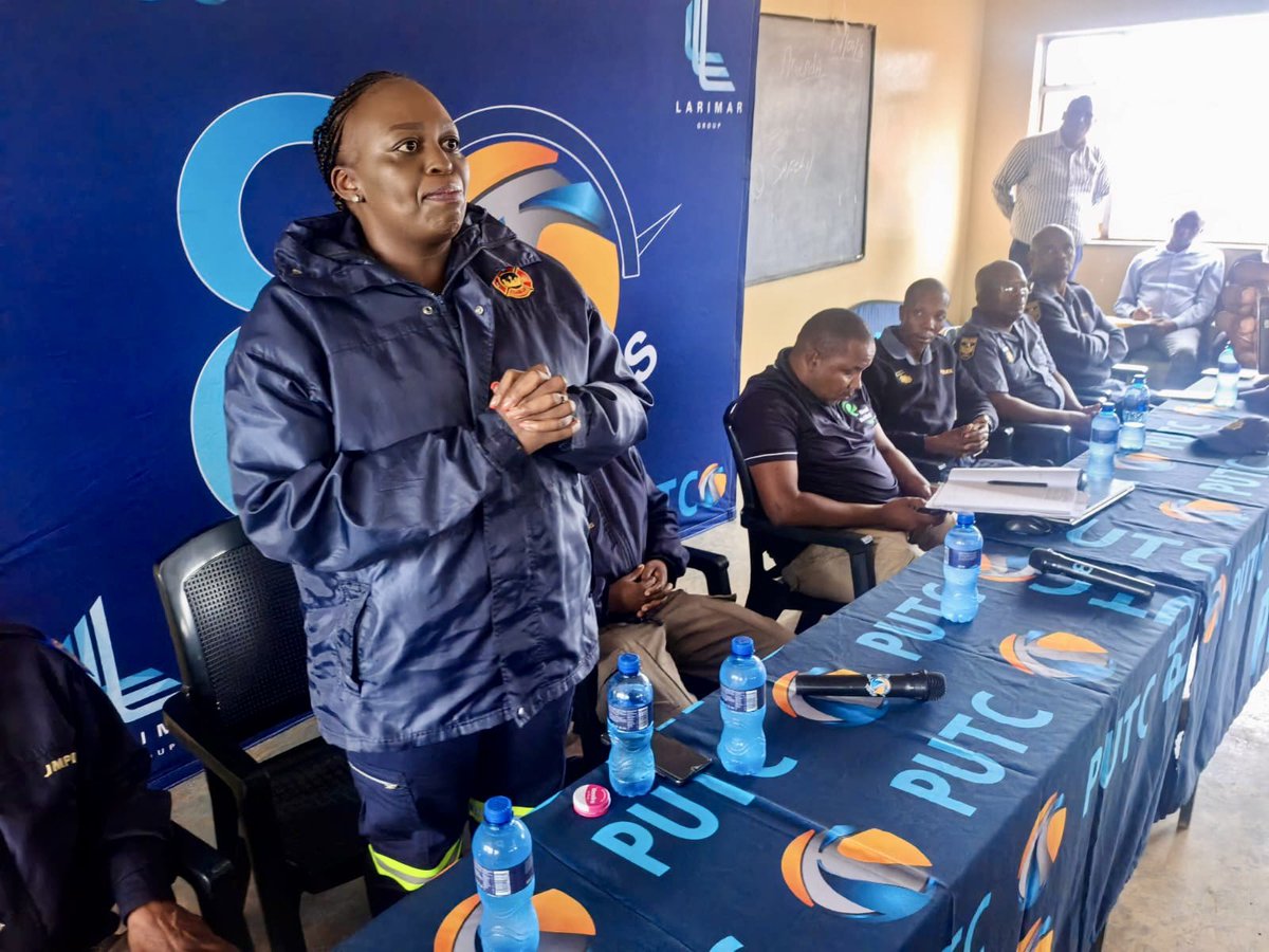 CityofJoburgEMS's tweet photo. Our Spokesperson, Mrs Nana Radebe-Kgiba, shared vital safety tips and emphasized the importance of rest, vehicle checks, and responsible driving during this high-travel period.

#JoburgEMS #RoadSafety #EasterTravel #PUTCO #StaySafeSA https://t.co/oLn0CkjHCk