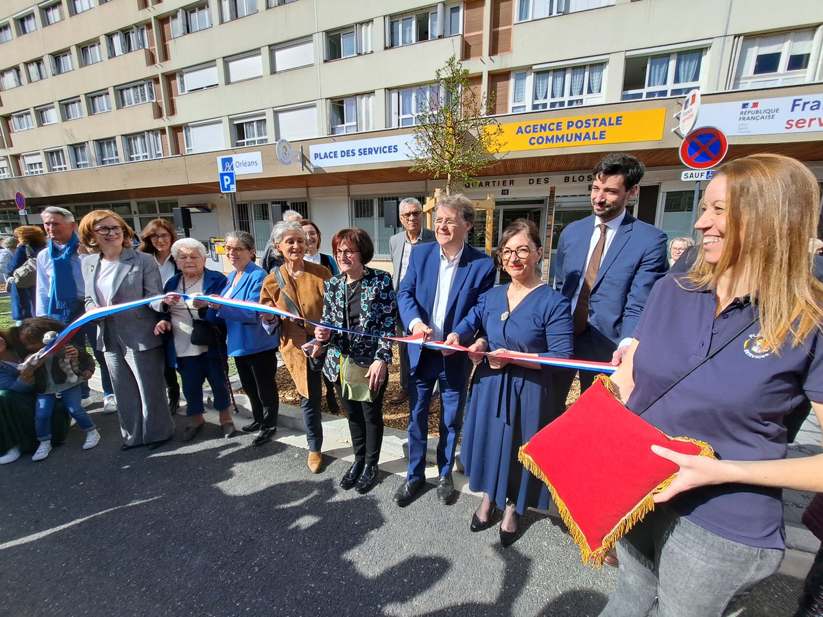 Le dispositif multiservices ouvert depuis samedi matin,  au sein du quartier Blossières, composé d'une #LaPoste agence communale, d'une Place des services et d'une #Franceservices a été inauguré. C'est le premier du genre en France.