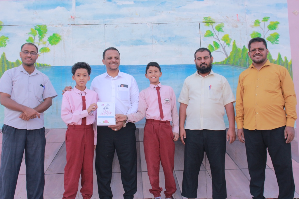 #مدارس_الارتقاء_الأهلية
#عشرون_عاماً_الارتقاء_منهل_لمستقبل_أفضل
#برنامج_غراس
قسم الإرشاد الطلابي يكرم الفائزين في مسابقة ذوق والشرطة الطلابية
كرم قسم الإرشاد الطلابي صباح اليوم الصفوف الفائزة في مسابقتي ذوق والشرطة الطلابية وكذا الطلاب الحاصلين على لقب مسابقة ذوق على مستوى الصف