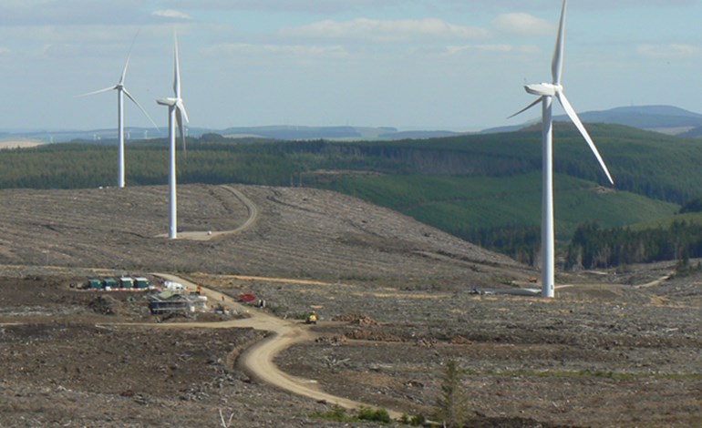 Up to 8000 jobs and £30bn of scheduled investment in Scottish onshore wind projects could be put at risk if the UK government approves zonal energy pricing proposals later this month, a new report warns.
renews.biz/99885/8000-sco…