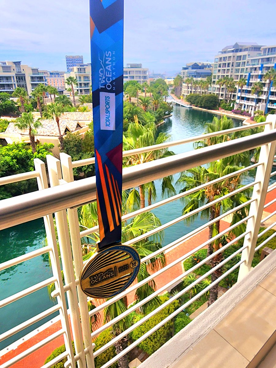 doms_lihle's tweet image. We conquered the brutal hills💪#TTOM2025 #ConquerTheCurrent #FetchYourBody2025 #TrapnLos #IPaintedMyRun #RunningWithTumiSole