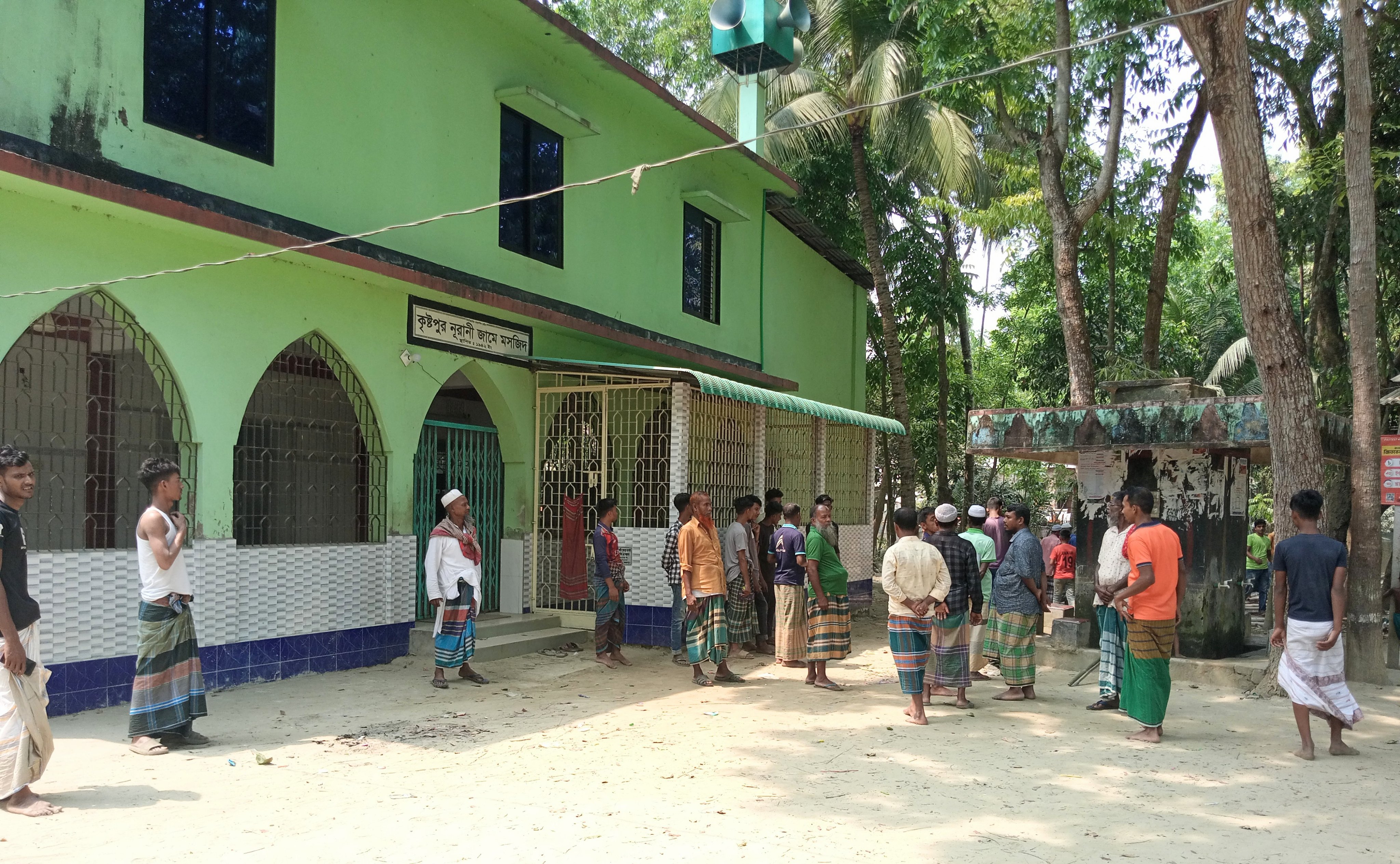 সরিষাবাড়ীতে মসজিদে যাতায়াত রাস্তা নিয়ে হট্টগোল