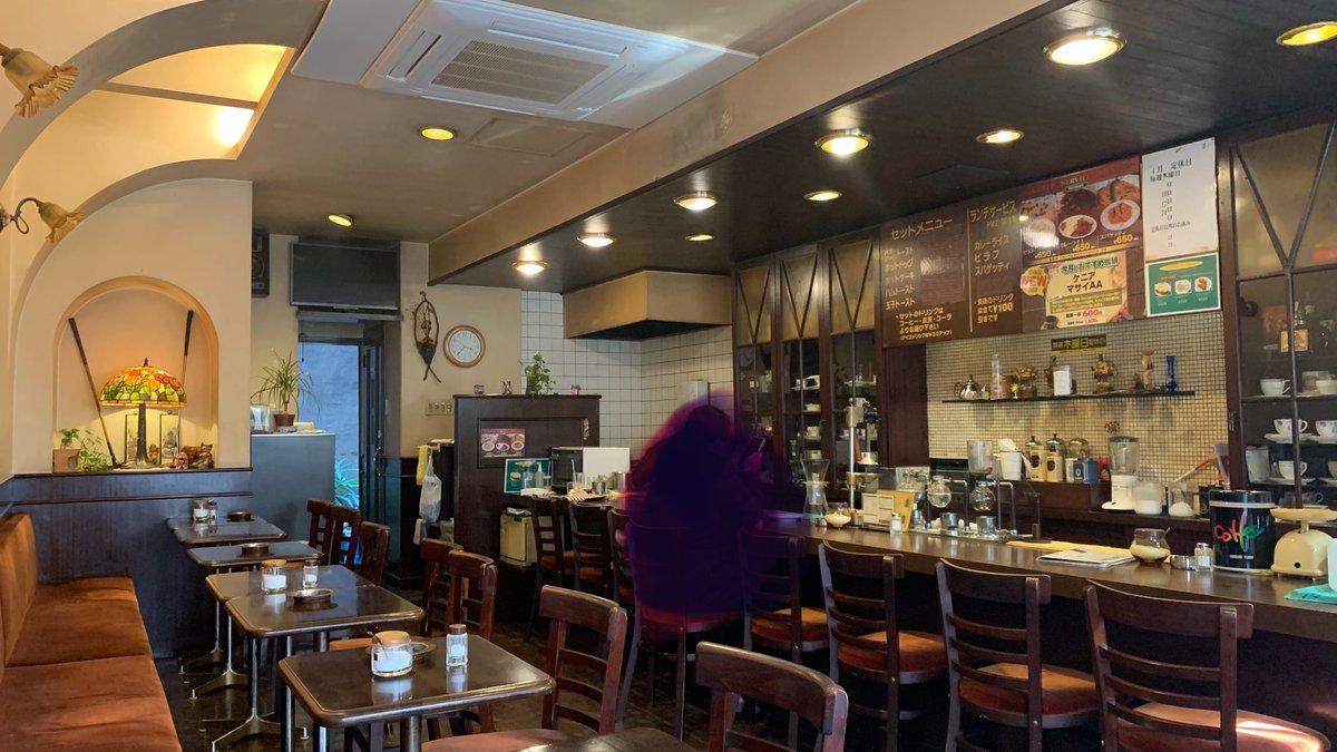 RiuLiz's tweet photo. #レトロな喫茶店
 #喫煙可
 #今里駅
 #大阪市
最近は珍しいレトロな喫茶店。昔ながらの雰囲気やメニュー。落ち着く。しかも、昔ながらの喫茶店てタバコ吸えるのも魅力。MAPにものってないww https://t.co/9uKeiPI4Oi