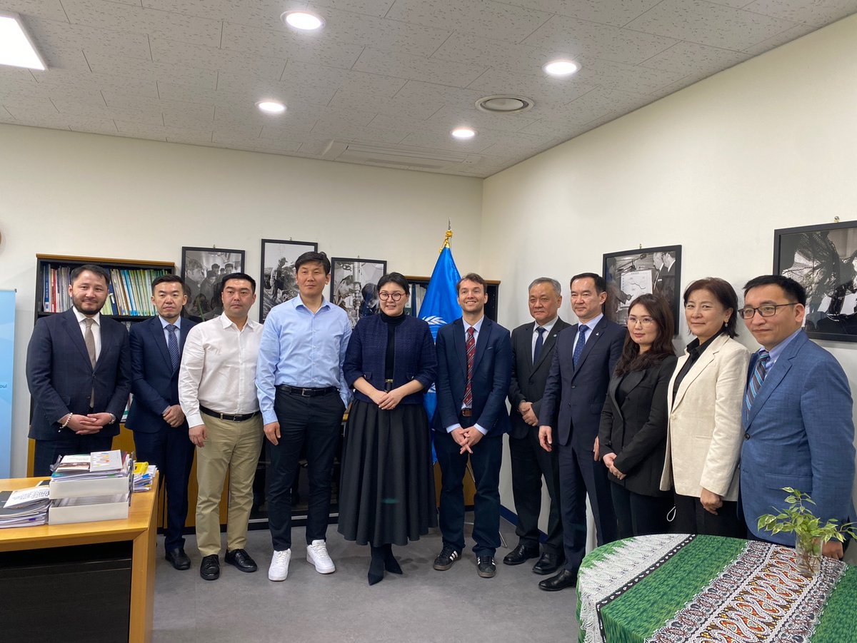 Welcoming the Mongolian delegation to <a href="/UNDPSPC/">UNDP Seoul Policy Centre</a>! Excited to launch our <a href="/UNDP/">UN Development</a> - <a href="/kecotwt/">한국환경공단</a> partnership on the pilot project on Emission Trading System (ETS) in 🇲🇳. Thanks to K-eco, <a href="/UNDPMongolia/">UNDP Mongolia</a> &amp; the delegation for a productive inception meeting. Looking forward to bridging 🇲🇳 &amp; 🇰🇷