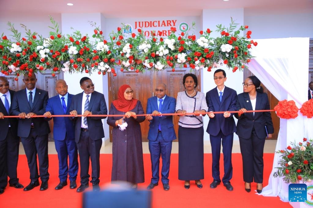 Tanzanian president inaugurates landmark judiciary headquarters constructed by China Railway Jianchang Engineering Company (CRJE) (East Africa) Limited.
#TANZANIA english.news.cn/africa/2025040…