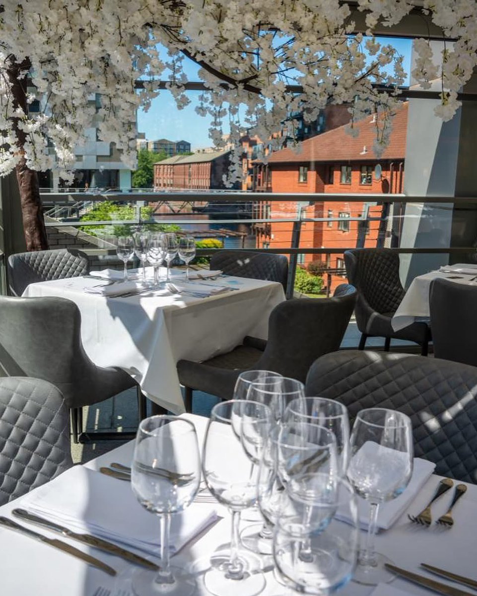 lucarellimedia's tweet photo. ☀️ Make the Most of the Sunshine This Week ☀️
With the sun shining this week, there’s no better time to experience Lucarelli Mailbox. #TerraceSeason #SunnyDays #Italianrestaurant #prosecco #Birminghamrestaurants  
https://t.co/fPgKhrDWun https://t.co/d3ij6zJZnr
