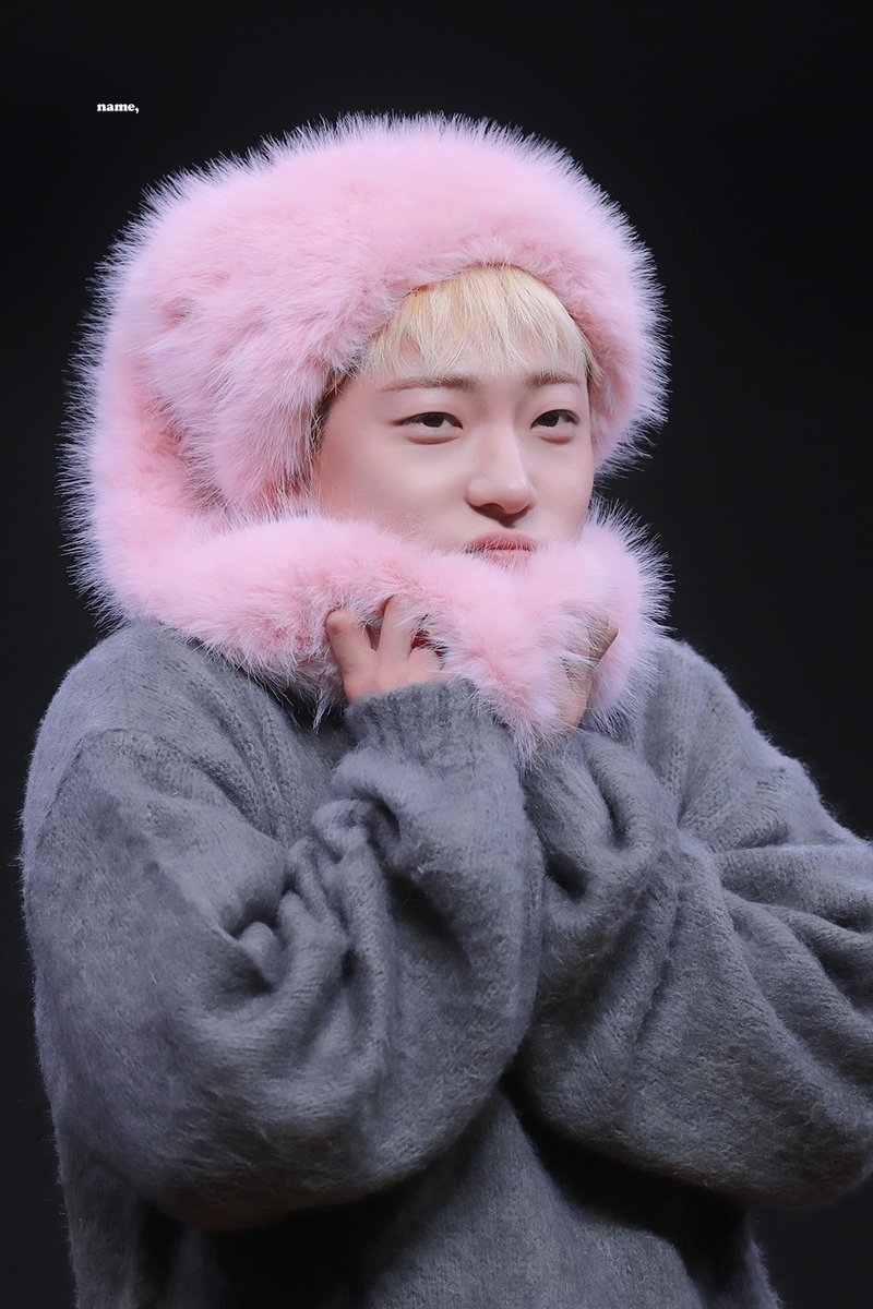 Name_pic_'s tweet photo. 꽃구경왜가냐..
이션보면되는데..
#온앤오프 #이션 #ONF #ETION https://t.co/wh9xN3xmGu