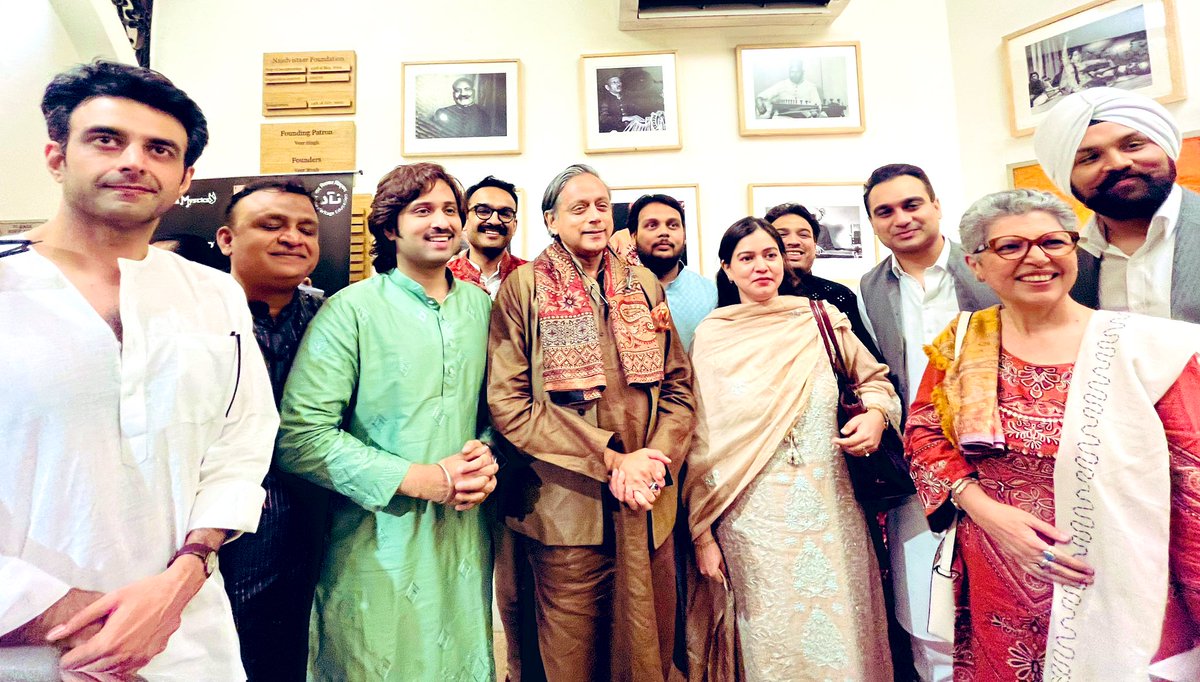 Shashi Tharoor tweet media