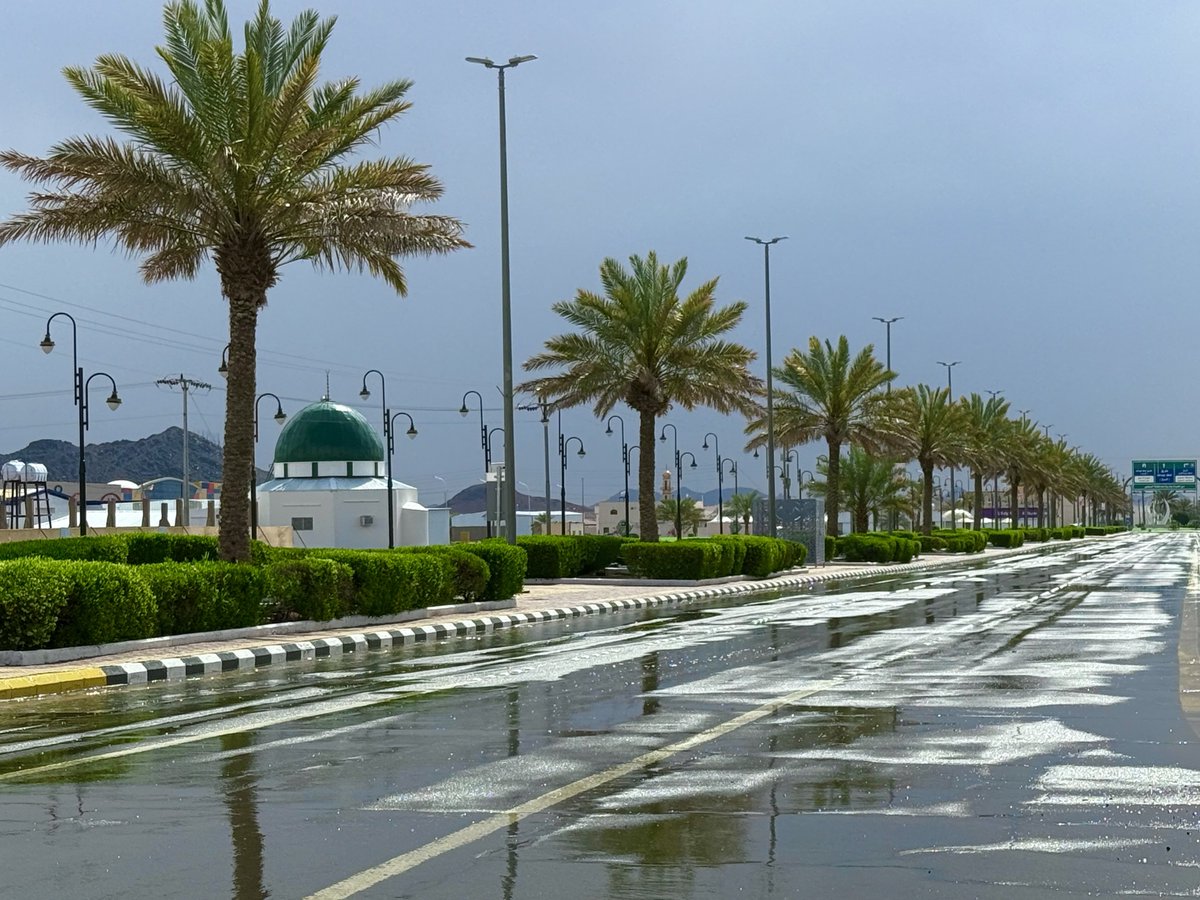baladia_Alslemy's tweet image. ☔️ | أجواء السليمي 

في السليمي وقت المطر 🌧️
تتكلم الطرق بلغة الجمال 🛣️

🎥 | #السليمي_الأجمل 
#أمانة_منطقة_حائل